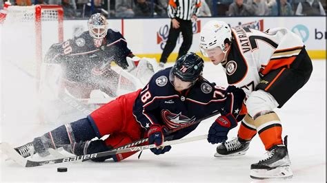 Vatrano scores on a breakaway in OT, Ducks snap 3-game skid with 3-2 win over Blue Jackets 3-2