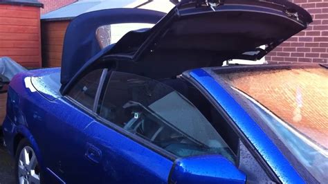 Vauxhall astra g convertible roof reset.  Manually opening the roof 1.  ...