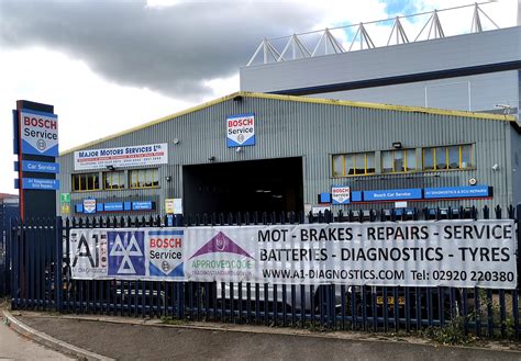 Vauxhall dealers and independent garages in Leyland