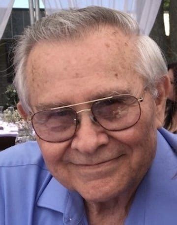 Beloit, WI - Robert (Bob) Karl Harmuth passed away on Saturday, February 24 in his home in Oxnard, CA with his loving wife Lucy at his bedside. Bob was born on Sept. 3, 1935 in Beloit, WI to Karl ...