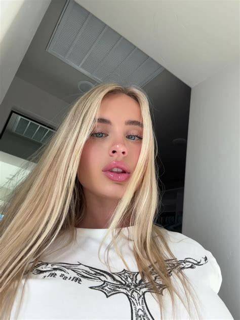 Vega Thompson Onlyfans Naked