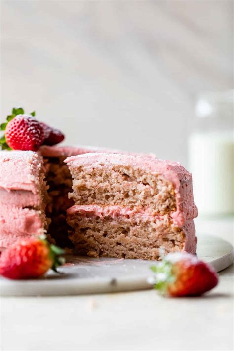 Vegan Strawberry Cake Recipe - Yup, it