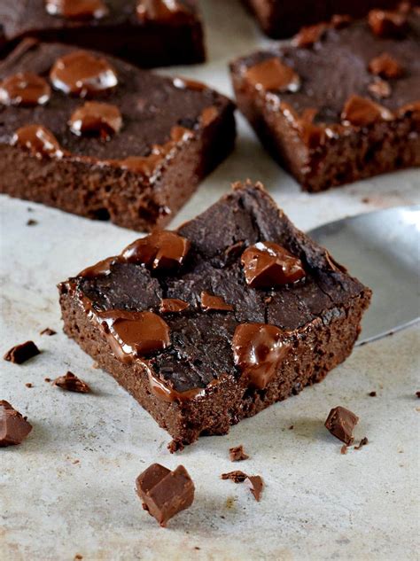 Vegan black bean brownies. Learn how to make moist, rich, decadent vegan brownies with black beans as the base. These brownies are gluten-free, oil-free, 100% plant-based and super simple to make. 