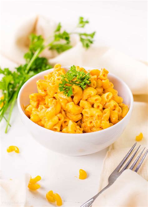 Vegan cheese mac and cheese. Add a little extra vegan cheese to the sauce. Cook the sauce and pasta until the cheese melts but before sauce fully thickens. Pour the mac and cheese into a casserole dish and top with seasoned bread crumbs (recipe below). Bake at 425°F (220°C) for 20 minutes, or until breadcrumbs appear golden-brown and toasty. 