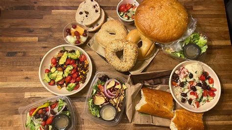 Vegan items panera. Discover amazing vegan options at 3300 restaurants in the San Francisco Bay Area. Get a curated vegan menu and ordering tips for each restaurant: Dishes on the restaurant menu that are vegan or can be veganized. Health info including gluten-free, nut-free and soy-free items. Notes on potential contact with non-vegan food … 