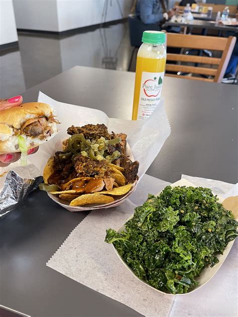 Vegan st louis. Apr 26, 2560 BE ... Just a mile or two from Delmar Loop is Frida's – a vegetarian restaurant with plenty of vegan options. If you're in the area, it's definitely .... 