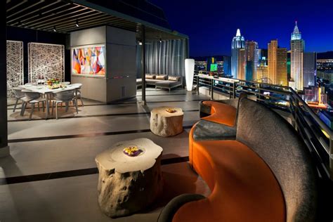Vegas hotels with balconies