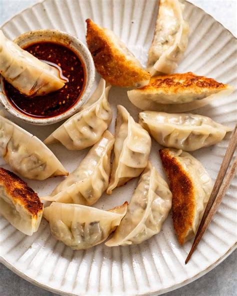 Veggie dumplings. Garlic. Ginger. This recipe is really customizable though, so feel free to experiment with the aromatics, spices, sauces and vegetables! If you’re not vegan, you can also change up the protein as well. The … 