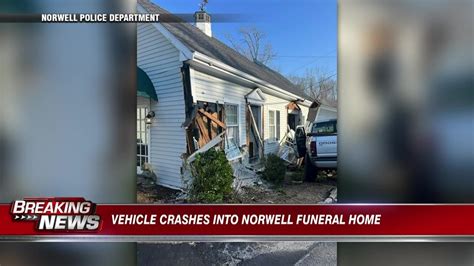 Vehicle crashes into Norwell funeral home