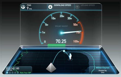 La FCC define actualmente internet de banda ancha como cualquier acceso a internet de alta velocidad con un mínimo de 25 Mbps de velocidad de descarga y 3 Mbps de velocidad de carga. Sin embargo, el promedio ponderado de las velocidades disponibles en el informe "Measuring Fixed Broadband" de la FCC en 2021" fue de 146.1 Mbps.. 