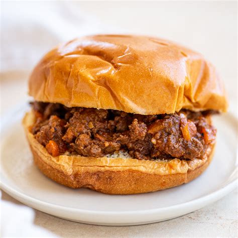 Venison Sloppy Joes With Bun Calories, Carbs & Nutrition Facts ...