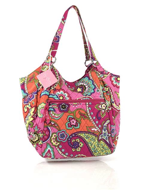 Vera brad. Shop Vera Bradley for top gifts for women. Graduation, birthdays, Christmas and Mother's Day, we have all of the options you're searching for to make her smile Vera Bradley is a destination for Tote Bags, Travel Styles, Backpacks and Accessories for women 
