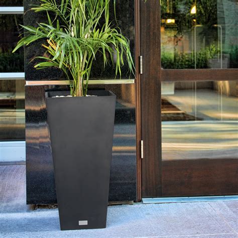 About this item . GARDEN DECOR: Decorate your space with the Veradek Nobleton planter; Whether you use it as a patio, entrance, railing or poolside accent, this strong and sturdy yet lightweight contemporary garden container is the perfect fit with its sharp and modern appeal ; PLASTIC COMPOSITE MATERIAL: This single wall molded planter …. 