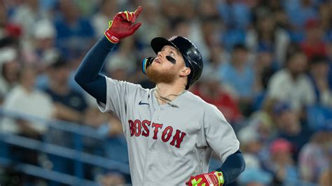 Verdugo’s home run in the 9th gives the Red Sox a 5-4 win and a sweep of the Blue Jays