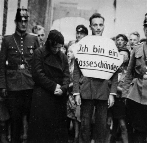 Verfolgung jüdischer und sozialistischer ärzte in bremen in der ns zeit. - Mulheres portuguesas e o 25 de abril.
