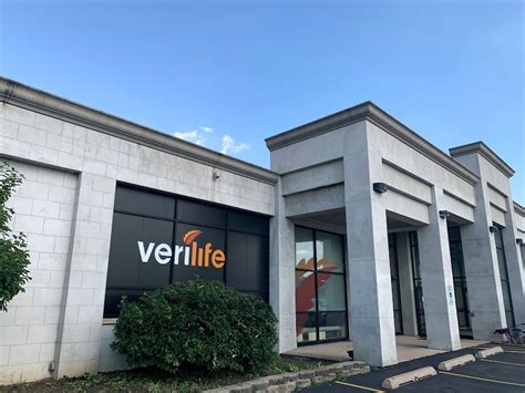 Verilife’s medical and recreational marijuana dispensary in North Aurora, Illinois is conveniently located just off of I-88, making it easily accessible via car. Open since 2016, Verilife North Aurora is just a short distance from activities and attractions in the Aurora Area, including the Fox River and its adjacent trails.. 
