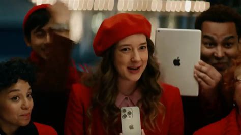 The Verizon “carolers” commercial is one 