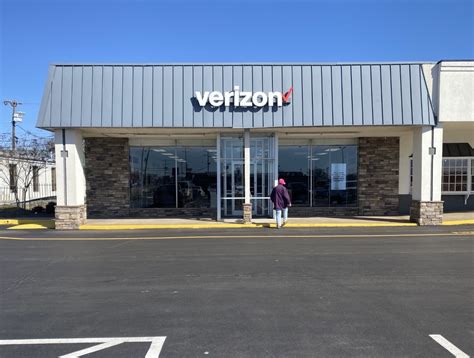 Verizon king nc. Visit Verizon cell phone store near you on Charlotte Midtown in Charlotte to find best deals on our phones and plans. Book appointments and check store hours. 