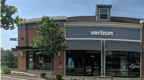 Verizon store locator.  Use our interactive map to discover the closest Verizon st...