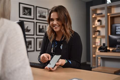  Explore job vacancies at Verizon. Discover a variety of open positions in sales, customer service, engineering and more that suit your skill set and career interests. . 