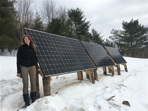 Vermont regulators cut incentives to switch to solar energy