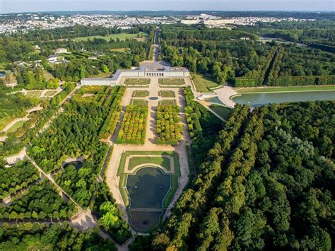 Versailles and trianon guide to the museum and national domain of versailles and trianon. - Social studies guided manifest destiny answers.