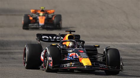 Verstappen holds off Hamilton to earn hard-fought 50th career F1 victory at the US Grand Prix