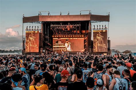 Vibra urbana miami. The largest reggaeton music festival in the United States arrives in Miami with an all-star lineup. Live performance at Vibra Urbana's 2021 edition PHOTO BY JOHN PARRA/GETTY IMAGES Miami's ... 