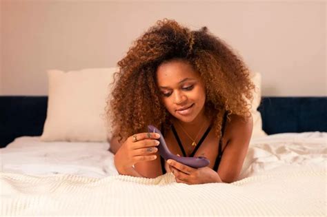 Vibrator squirting.  Throughout this article, we&rsquo;ll walk you through everything you...