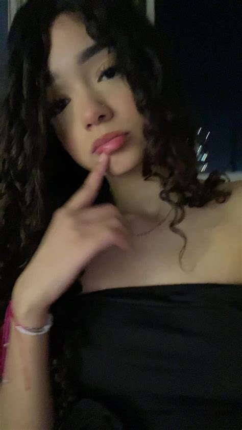 💋 Vicky Riveros Leaks [CLIP]