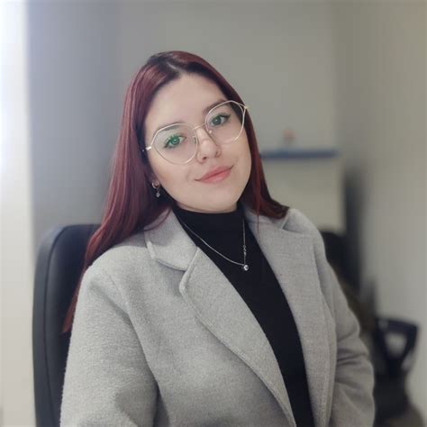 Victoria Alvarez Linkedin Qingdao