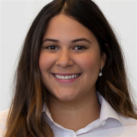 Victoria Isabella Linkedin Miami