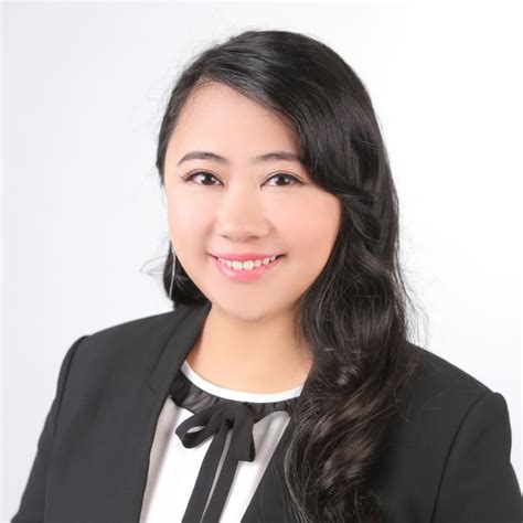 Victoria Lee Linkedin Semarang
