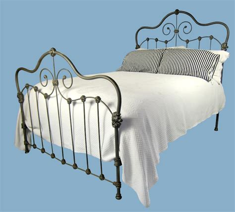 Victorian Iron Bed - Etsy