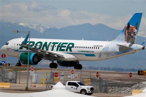 Video: Frontier Airlines diverts plane to Denver, kicks 2 women off for fighting, disrupting flight