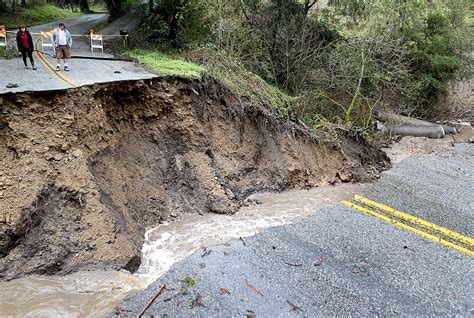 Video: Large section of road in Santa Cruz County washed out by storm