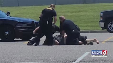 Video: Man hit repeatedly by Oklahoma police during arrest