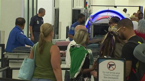 Video: TSA agents accused of stealing from passengers at Miami International Airport 