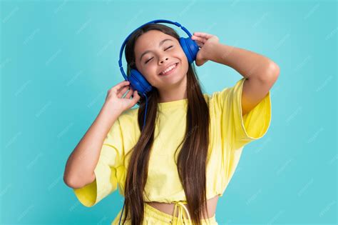 Video music for teen girl. .  ...