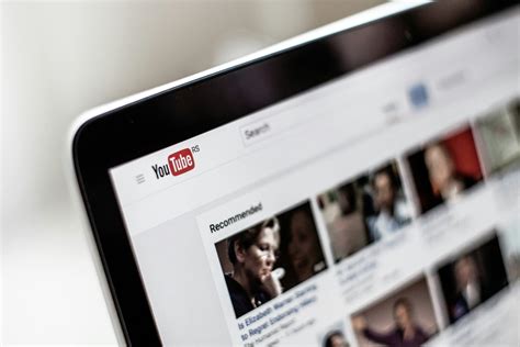 Video to video search. With over 2 billion monthly active users, YouTube has become the go-to platform for watching videos online. Whether you’re looking for educational content, entertainment, or just a... 