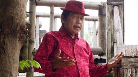 VideoS PuRn campursari & email dukungan 326 Fokus pada detail kecil santai penjahit dress bayi artikulasi jelas image 1