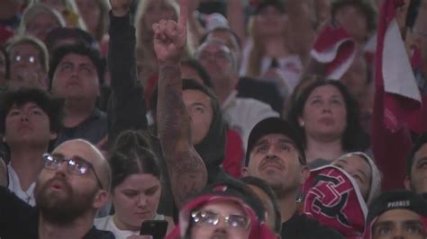 Viejas Arena comes alive as fans celebrate historic Aztecs win