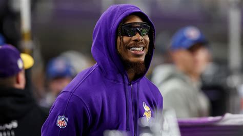 Vikings begin transition of bringing Jefferson back; he’ll wait to play until he’s fully healed