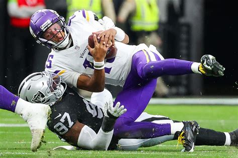 Vikings commit to Josh Dobbs as starting quarterback against Raiders