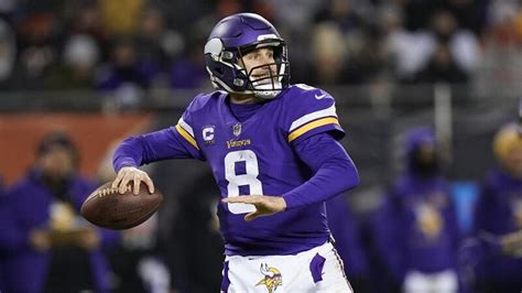 Vikings confirm that quarterback Kirk Cousins has torn Achilles tendon