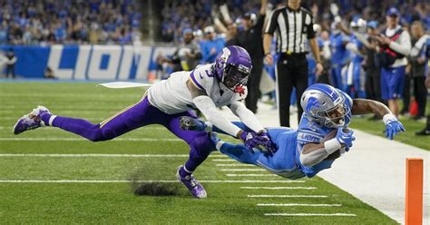 Vikings fail to lock up NFC North with 34-23 loss to Lions - CBS …