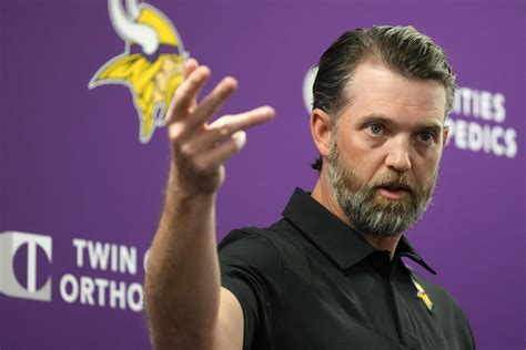 Vikings offensive coordinator Wes Phillips arrested on suspicion of DWI