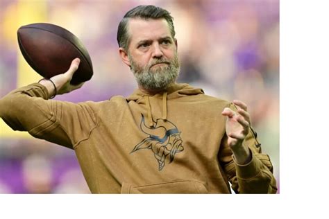 Vikings offensive coordinator Wes Phillips vows to learn from arrest