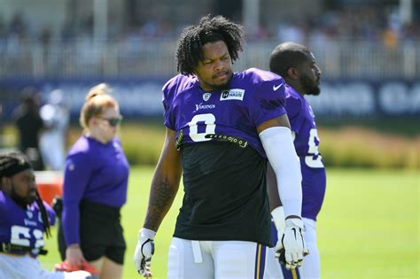 Vikings pass rusher Marcus Davenport knows he has to be better than last season