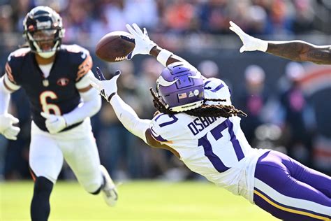 Vikings receivers take group approach to fill in for injured Justin Jefferson